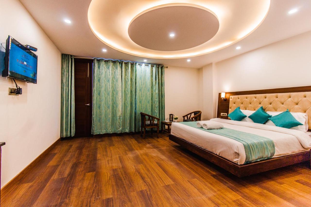 Misty Mountain Manali Hotel Ngoại thất bức ảnh